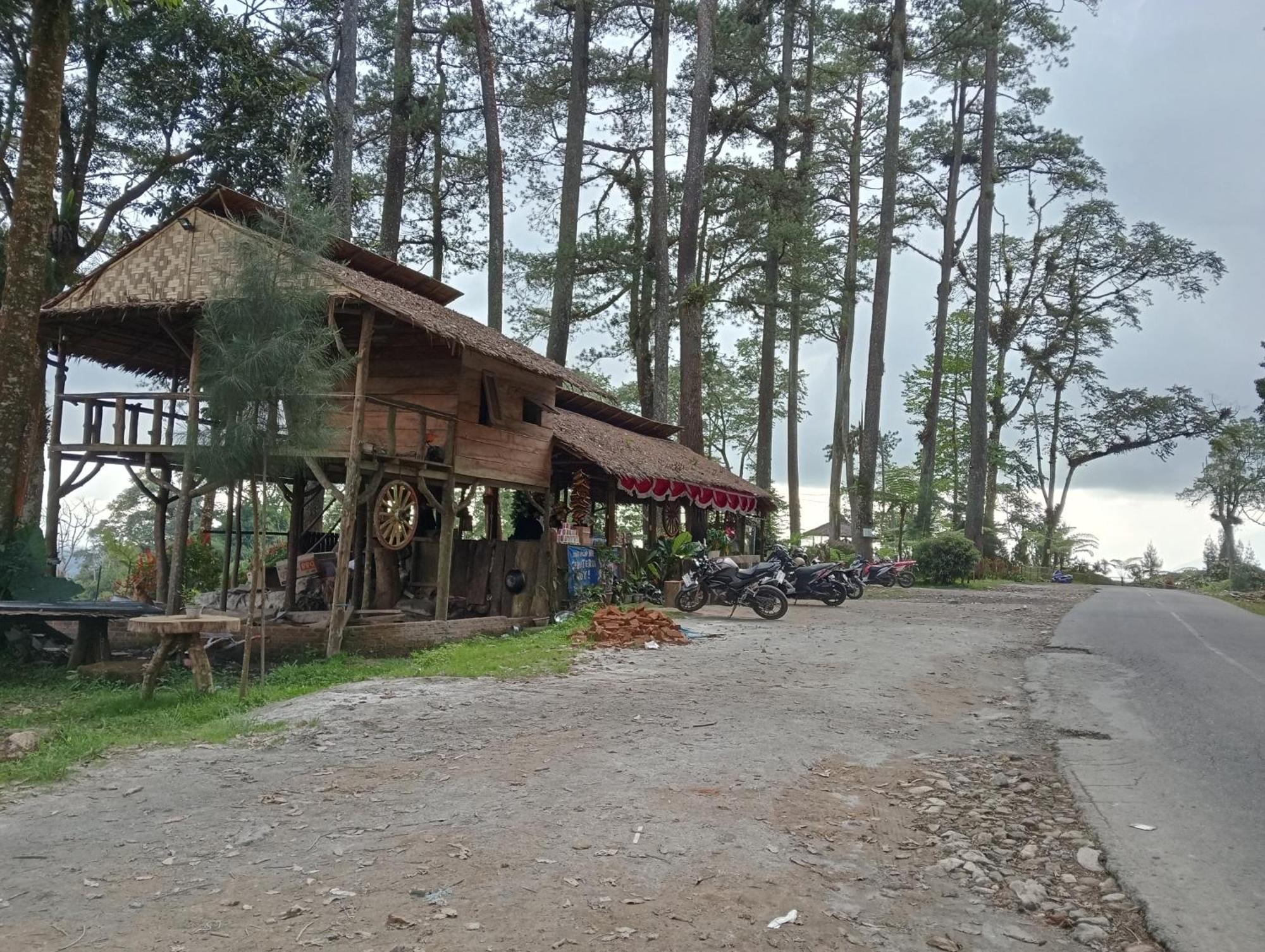 Vulkaan Homestay Berastagi Exterior photo